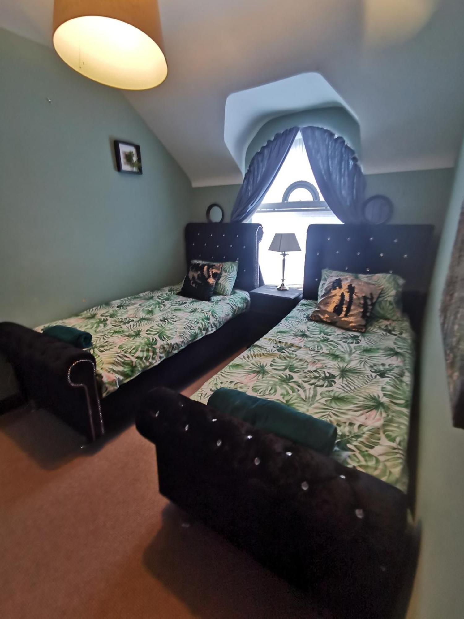 Апартаменти Palm Cove Bundoran Luxurious Sea View Balcony Free Wifi Netflix Sleeps 5 Екстер'єр фото